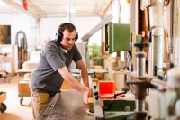 Важнейшим требованием к станкам для мастерской является безопасность эксплуатации Важнейшим требованием к станкам для мастерской является безопасность эксплуатации