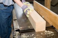 Деревообрабатывающие станки позволяют создавать уникальные предметы из древесины, не затрачивая большого количества усилий и времени Деревообрабатывающие станки позволяют создавать уникальные предметы из древесины, не затрачивая большого количества усилий и времени