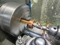 Токарный станок может быть многофункциональным устройством в мастерской, с помощью которого можно выполнять различные работы, в том числе бытовые: заточку ножей, ножниц и пр. Токарный станок может быть многофункциональным устройством в мастерской, с помощью которого можно выполнять различные работы, в том числе бытовые: заточку ножей, ножниц и пр.