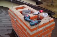 Одноконтурная труба из оцинкованной стали встроенная в кирпичный дымоход Одноконтурная труба из оцинкованной стали встроенная в кирпичный дымоход