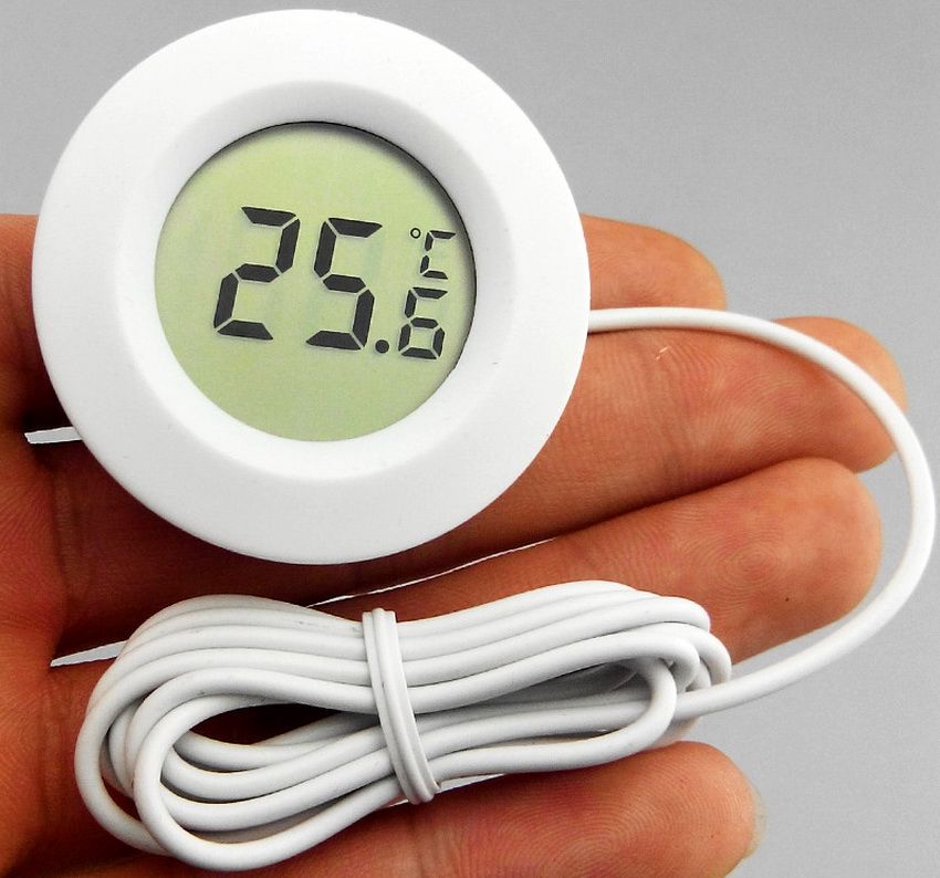 Электронные термометры используются также для измерения температуры внутри холодильной камеры
