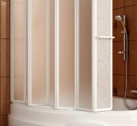 Перегородки для ванной бывают различных конструкций: движущиеся и фиксированные Перегородки для ванной бывают различных конструкций: движущиеся и фиксированные