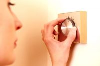 Самый простой тип термостата - механический Самый простой тип термостата - механический