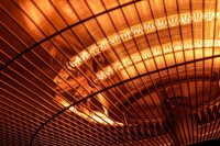 Инфракрасная лампа - оптимальное решение для обогрева курятника Инфракрасная лампа - оптимальное решение для обогрева курятника