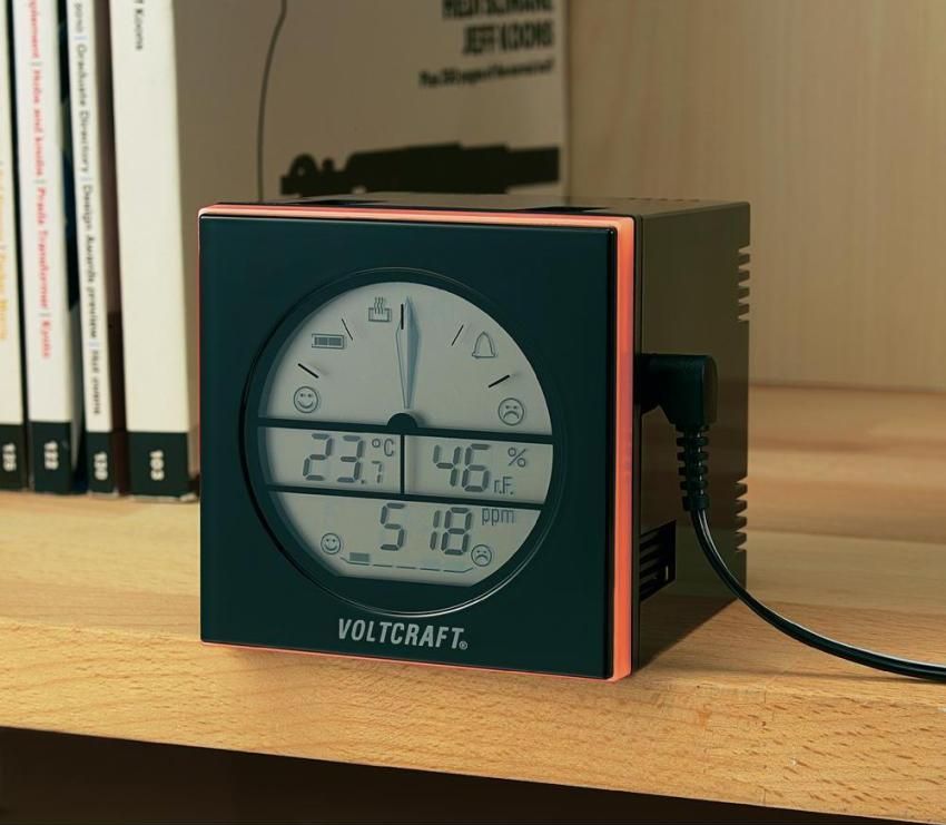 Многофункциональный прибор, показывающий температуру, влажность и время