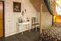 Теплый электроплинтус в спальне мансардного этажа Теплый электроплинтус в спальне мансардного этажа