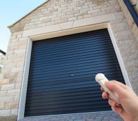 Ворота-рольставни с дистанционным управлением Ворота-рольставни с дистанционным управлением