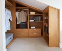 Маленькая гардеробная комната в мансарде Маленькая гардеробная комната в мансарде