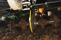 Навесное оборудование расширяет функционал культиватора Навесное оборудование расширяет функционал культиватора