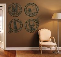 Полиуретановый плинтус окрашен в тон дверного полотна Полиуретановый плинтус окрашен в тон дверного полотна