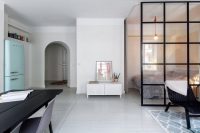 Использование прозрачных материалов позволяет сохранить в зоне, отделенной перегородкой, естественное освещение в течение всего дня Использование прозрачных материалов позволяет сохранить в зоне, отделенной перегородкой, естественное освещение в течение всего дня