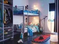 Возле каждой кровати оборудован настенный светильник Возле каждой кровати оборудован настенный светильник