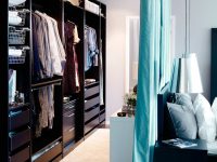 Система хранения вдоль стены в спальне Система хранения вдоль стены в спальне