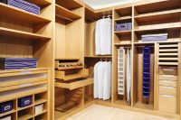 Корпусная угловая конструкция в гардеробной Корпусная угловая конструкция в гардеробной