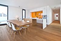 Кухня-столовая с французскими окнами Кухня-столовая с французскими окнами