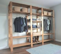 Самодельный стеллаж для гардеробной в эко-стиле Самодельный стеллаж для гардеробной в эко-стиле