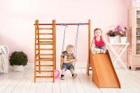 Детский спортивный комплекс должен быть изготовлен из экологичных и надежных материалов Детский спортивный комплекс должен быть изготовлен из экологичных и надежных материалов