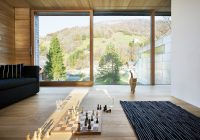 Раздвижные панорамные окна могут быть небезопасны при подвижных играх детей, поэтому их рекомендуется устанавливать на первом этаже Раздвижные панорамные окна могут быть небезопасны при подвижных играх детей, поэтому их рекомендуется устанавливать на первом этаже