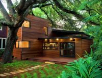 Дом может быть дополнен массивным крыльцом, открытой верандой или террасой Дом может быть дополнен массивным крыльцом, открытой верандой или террасой