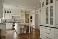 Чтобы сократить стоимость ремонта кухни можно использовать материалы, имитирующее натуральные — МДФ, искусственный камень, пластик Чтобы сократить стоимость ремонта кухни можно использовать материалы, имитирующее натуральные — МДФ, искусственный камень, пластик