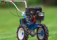 Мотоблоки Нева способны значительно облегчить работу на земле Мотоблоки Нева способны значительно облегчить работу на земле