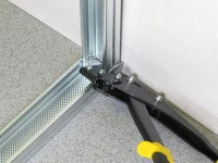 Просекание профиля с применением инструмента Stanley Просекание профиля с применением инструмента Stanley