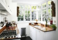 Перед установкой панорамных угловых окон на кухне необходимо проконсультироваться со специалистом