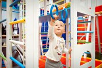 Спортивные комплексы для детей изготавливаются из экологически чистых материалов в соответствии с европейскими стандартами Спортивные комплексы для детей изготавливаются из экологически чистых материалов в соответствии с европейскими стандартами