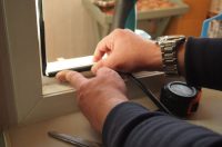 При монтаже уплотнителя важно не оставить щелей При монтаже уплотнителя важно не оставить щелей