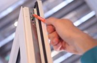 Перед установкой прокладки необходимо отрегулировать фурнитуру окна Перед установкой прокладки необходимо отрегулировать фурнитуру окна