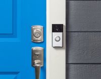 Беспроводной видеозвонок можно разместить в удобном для владельца месте Беспроводной видеозвонок можно разместить в удобном для владельца месте