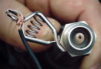 Проверить мультиметром катушку зажигания можно с помощью прозвона первичной и вторичной обмотки устройства Проверить мультиметром катушку зажигания можно с помощью прозвона первичной и вторичной обмотки устройства