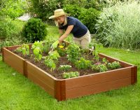 Конструкция грядок их ПВХ-панелей сможет выдержать большую нагрузку, чем гибкая пластиковая лента Конструкция грядок их ПВХ-панелей сможет выдержать большую нагрузку, чем гибкая пластиковая лента