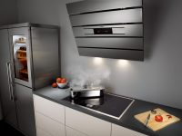 Пристенная вытяжка с современной периметральной системой всасывания обеспечивает более качественную и быструю вентиляцию Пристенная вытяжка с современной периметральной системой всасывания обеспечивает более качественную и быструю вентиляцию