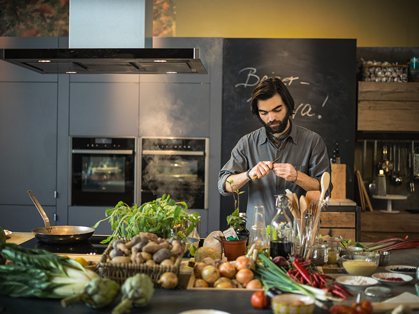 Как выбрать вытяжку на кухню: советы профессионалов и полезные рекомендации