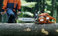 Компания Husqvarna предлагает покупателям широкий ассортимент шведских бензопил для бытового и профессионального применения Компания Husqvarna предлагает покупателям широкий ассортимент шведских бензопил для бытового и профессионального применения
