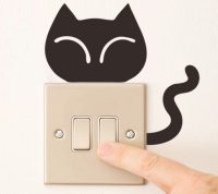 С помощью небольших рисунков, выполненных в трафаретной технике можно выделить такие детали комнаты, как розетки, выключатели или откосы С помощью небольших рисунков, выполненных в трафаретной технике можно выделить такие детали комнаты, как розетки, выключатели или откосы