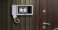 Видеодомофон для квартиры корейской фирмы Commax Видеодомофон для квартиры корейской фирмы Commax