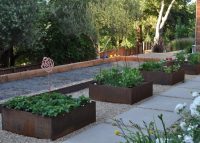 Ограждения для высоких грядок из оцинкованного металла Ограждения для высоких грядок из оцинкованного металла