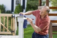 Перед использованием, масляную краску необходимо тщательно перемешать деревянной шпажкой Перед использованием, масляную краску необходимо тщательно перемешать деревянной шпажкой