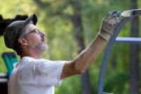 Окрашивание поверхности эмалью необходимо производить только при плюсовой температуре воздуха Окрашивание поверхности эмалью необходимо производить только при плюсовой температуре воздуха