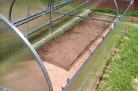 Часто, модель "Хлебница" используют для углубленного расположения парника Часто, модель "Хлебница" используют для углубленного расположения парника