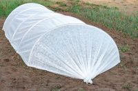 Парник из дуг с устойчивым укрывним материалом Парник из дуг с устойчивым укрывним материалом
