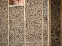 Утеплить баню изнутри можно с помощью таких недорогих материалов, как цемент и опилки, смешав их в правильной пропорции Утеплить баню изнутри можно с помощью таких недорогих материалов, как цемент и опилки, смешав их в правильной пропорции