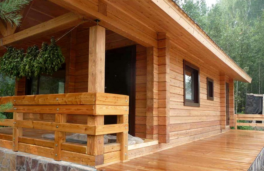 Традиционно для строительства бани используют натуральную древесину