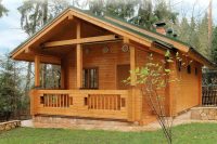 Стоимость постройки из древесины значительно ниже, чем из камня или кирпича Стоимость постройки из древесины значительно ниже, чем из камня или кирпича