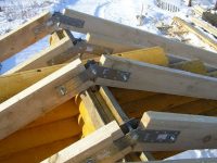 Соединение стропил в коньковой части Соединение стропил в коньковой части