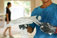 Качественные составы от известных производителей позволяют получить надежное покрытие, отвечающее всем стандартам качества и безопасности Качественные составы от известных производителей позволяют получить надежное покрытие, отвечающее всем стандартам качества и безопасности