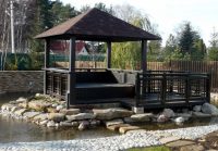 Четырехскатная крыша для беседки удобна тем, что скаты хорошо защищают от солнечных лучей, при этом сохраняется хороший обзор Четырехскатная крыша для беседки удобна тем, что скаты хорошо защищают от солнечных лучей, при этом сохраняется хороший обзор