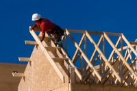 Стропильная система мансардной крыши имеет свои особенности конфигурации, которые важно учитывать при планировании и строительстве Стропильная система мансардной крыши имеет свои особенности конфигурации, которые важно учитывать при планировании и строительстве